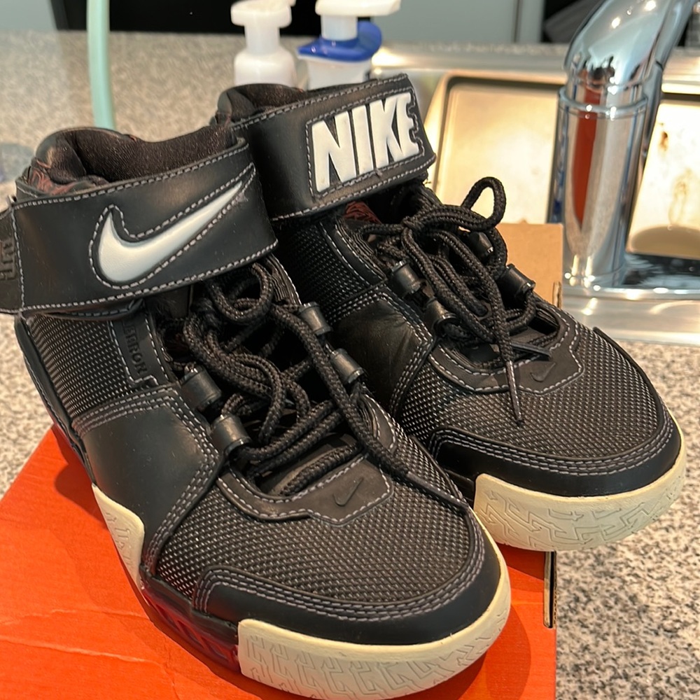 Air LeBron II